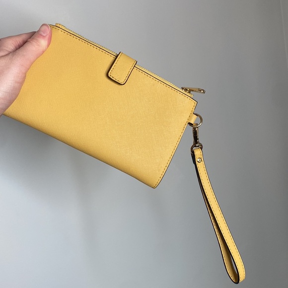 Yellow Michael Kors Wallet - Picture 2 of 4